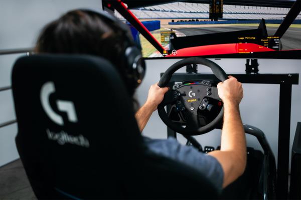 MOMO × Logitech G Lenkrad MIKROFASER SIM GT 320mm BLACK